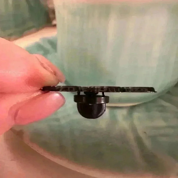 Jean Jacket Pin - Picture 4 of 5